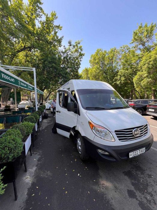 Микроавтобус,Минивен,Автобус (различные виды транспорта)