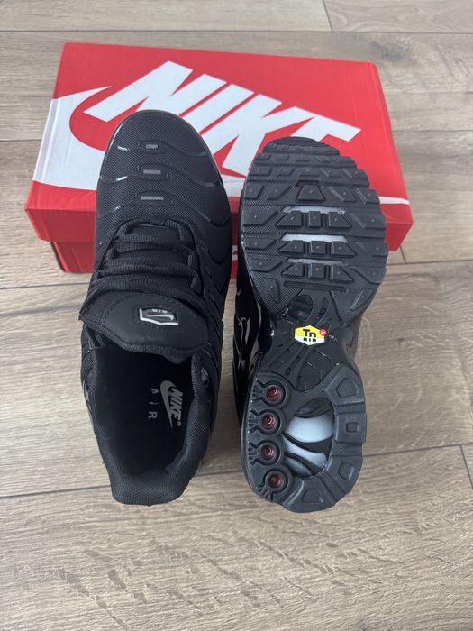 ! REDUCERE ! Nike Tn Air Max Plus Black