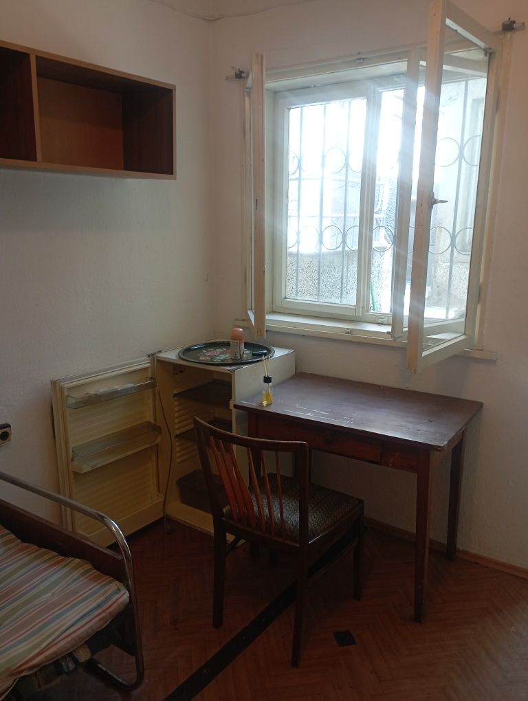 Дава се под наем  в Пловдив, Сточна гара - 13 кв.м за 102 € - Снимка #2