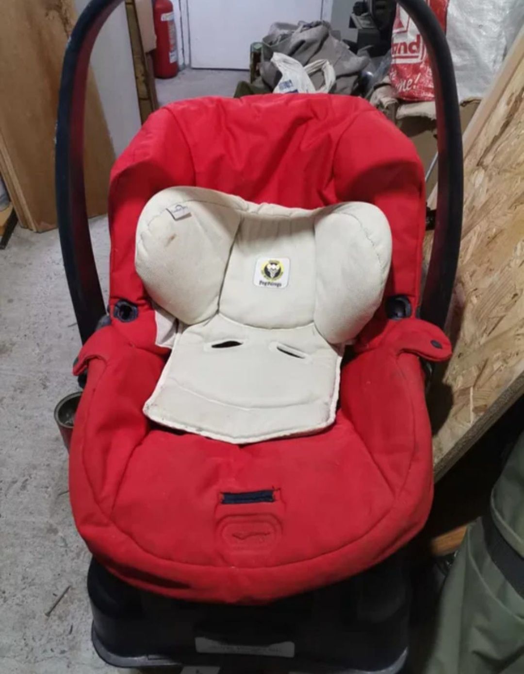 Scaun auto pentru bebeluși