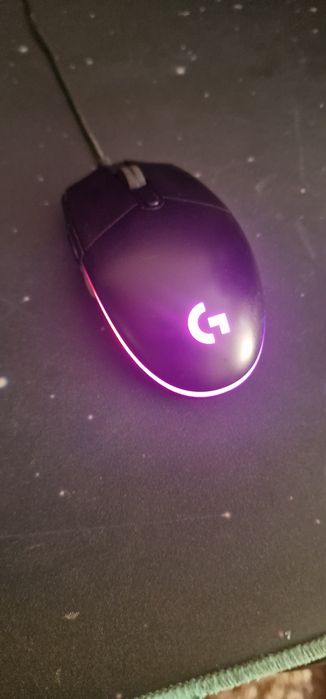 Vând mouse logitech g203