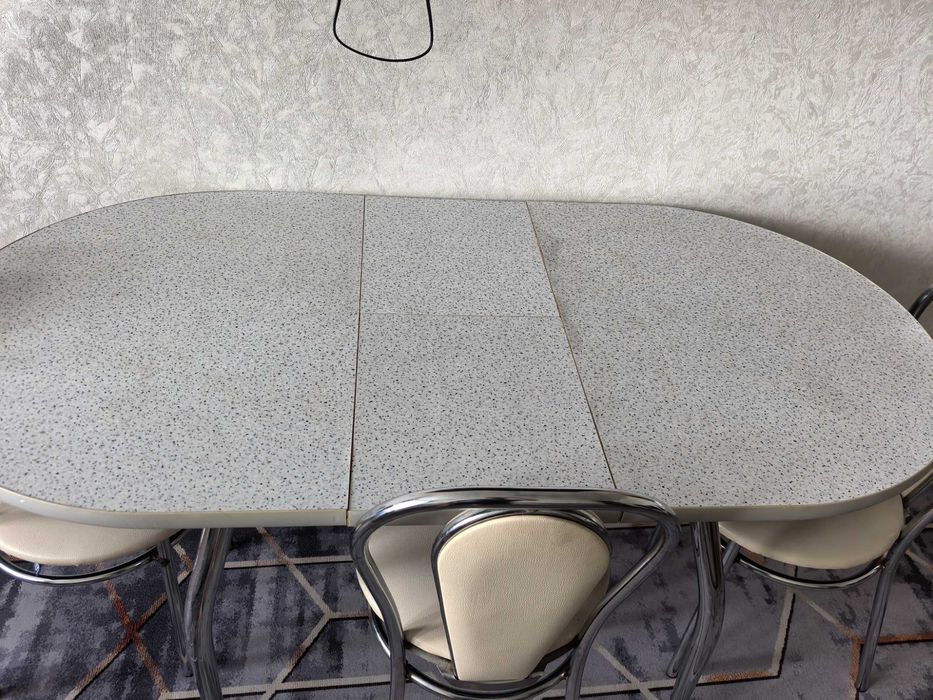 Продам стол со стульями