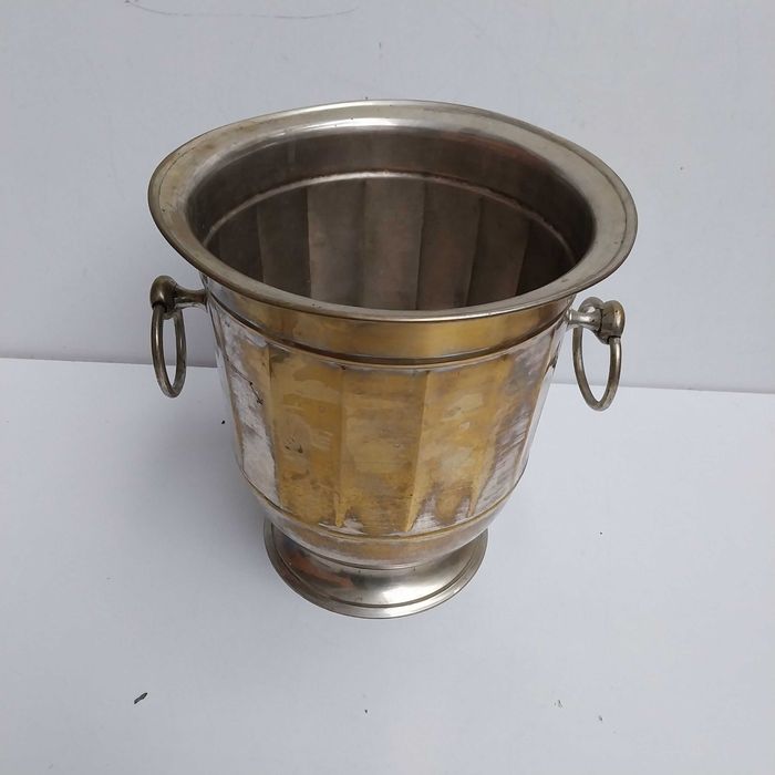 НАЙ ДОБРАТА ОФЕРТА Стара шампаниера ,купа за лед