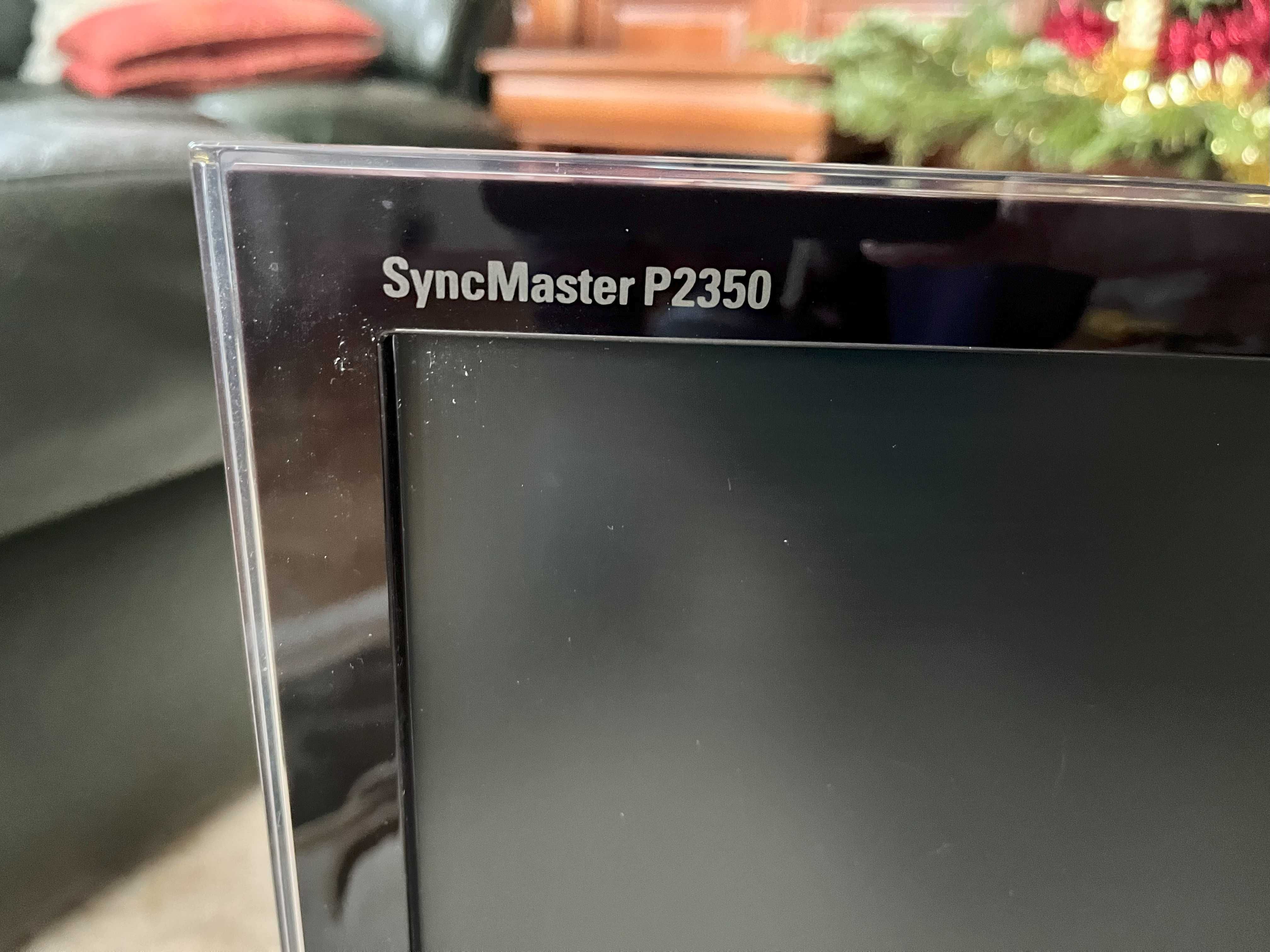 Vand monitor Samsung SyncMaster P2350
