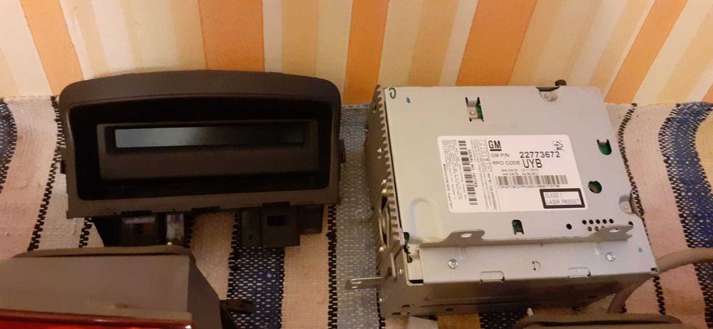 Radio cd si Stopuri chevrolet cruze 2013 sedan.