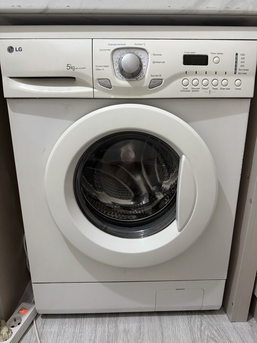 Продам машинку в хорошем состоянии