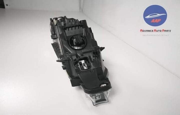 Far Dreapta Led Adaptive IMPECABIL CITITI DESCRIEREA BMW  Seria 3  F30