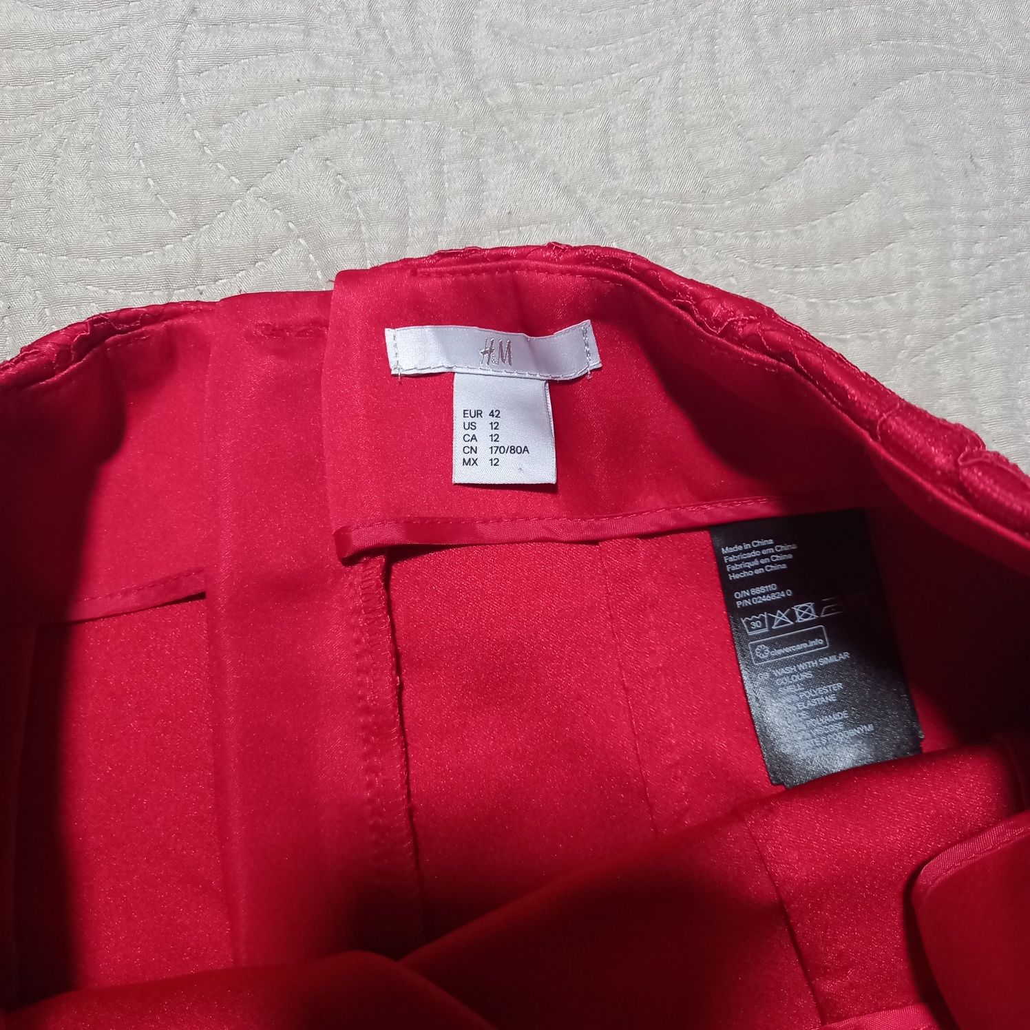 Червена пола H&M