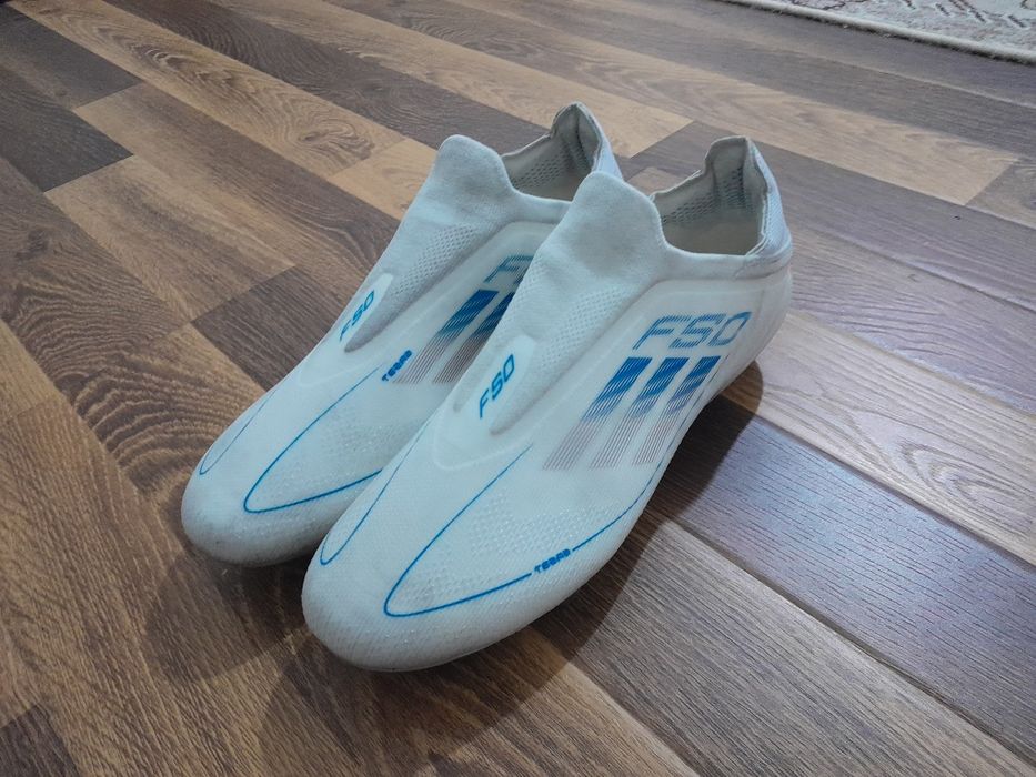 Бутсы f50 оригинальные 44размер