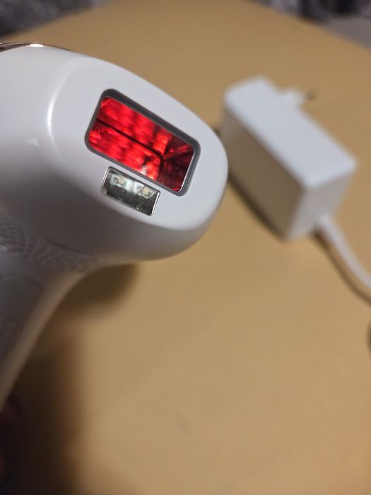 Фотоепилатор Philips Lumea Advanced IPL Hair Removal.