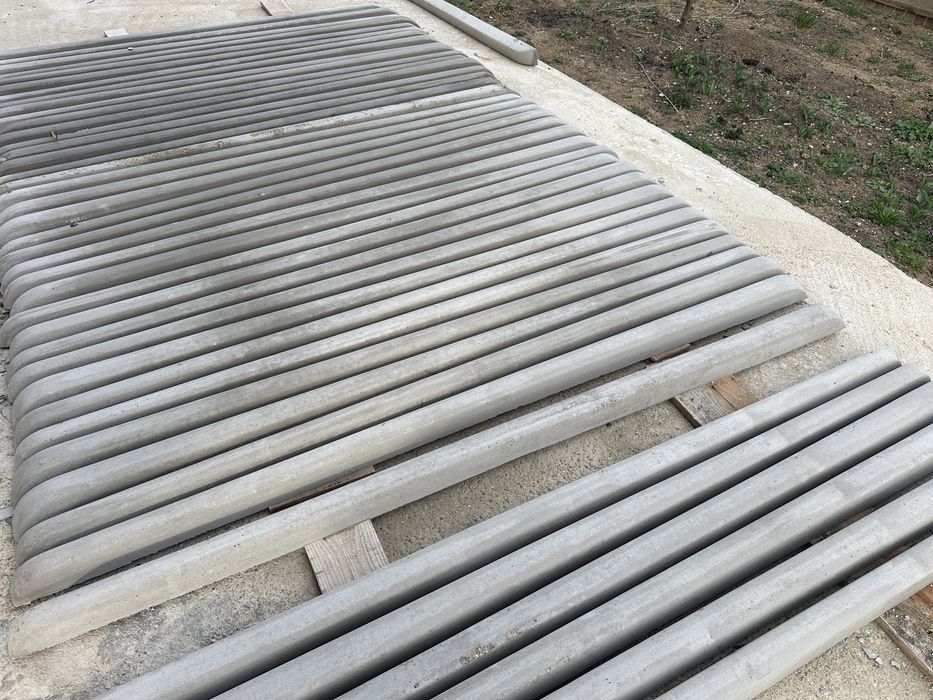 Gard din stalpi de beton