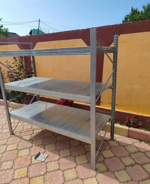 Rafturi zincate reglabile