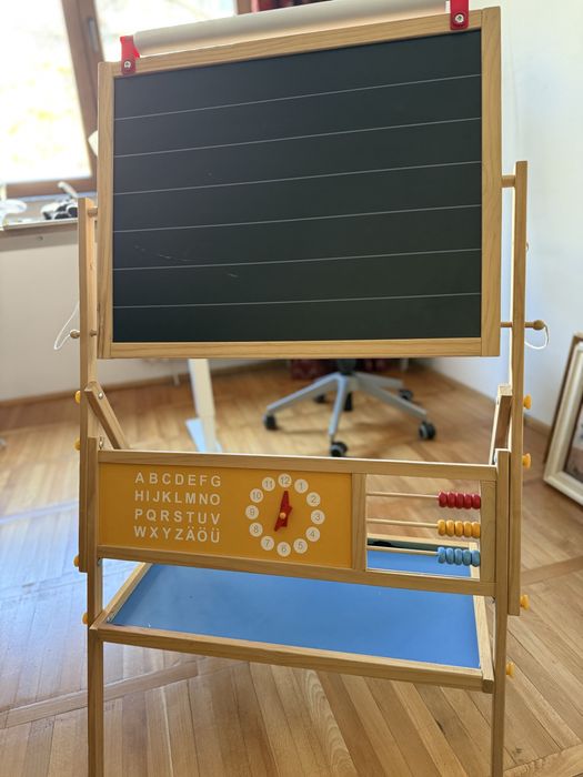 Tabla de scris pentru copii cu doua fete, ceas si numaratoare