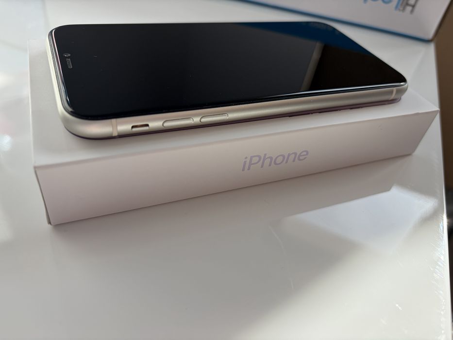 Iphone 11 alb 64GB