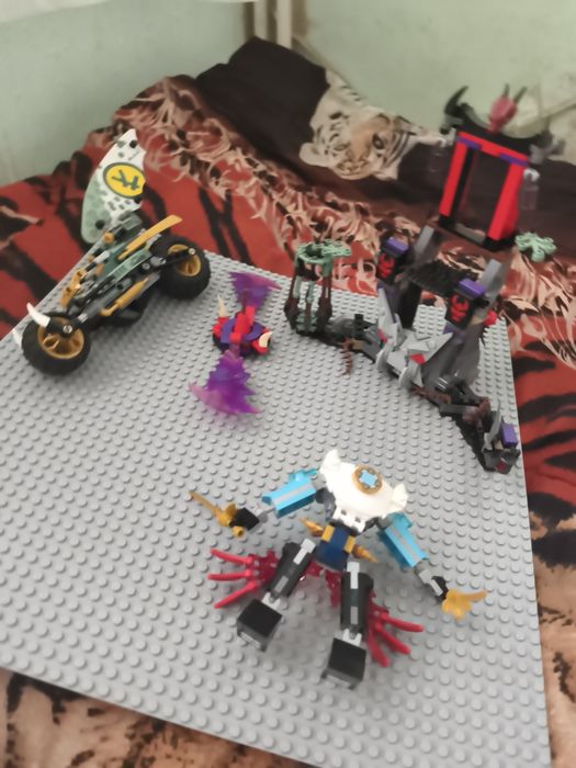 Здравейте продавам lego ninjago