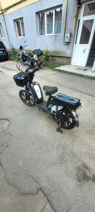 Vând scuter electric geeli util 2