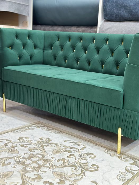 Продается диван красивый