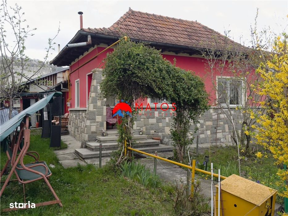 Casa de vânzare Cornu de Jos | 45 mp utili + teren 183 mp | 74.200 € |