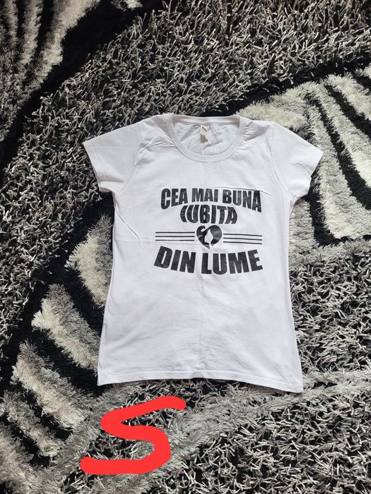 Tricouri si pantaloni