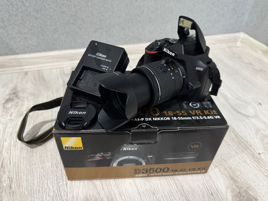 Фотоапарат Nikon D3500