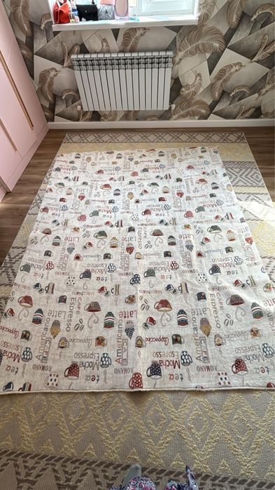 Продается ковер чистый