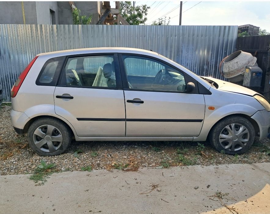 Motor ford fiesta