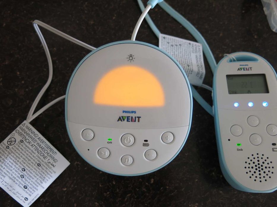 Цифpoв бeбeфoн Philips Avent - DECT 560 SCD560