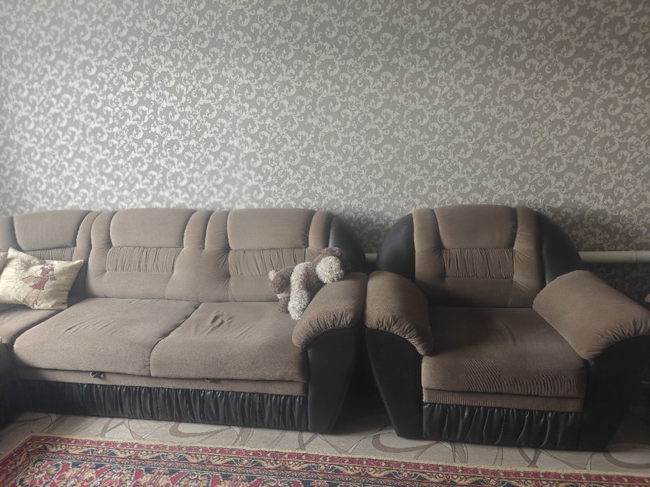 Угловой диван с креслом