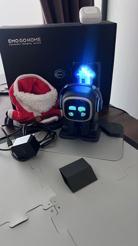 Умный робот EMO AI Desktop Pet