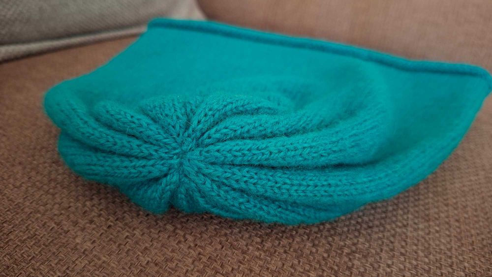 NOU Set Caciula si manusi 100% lana