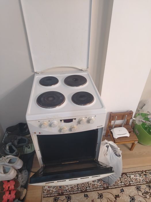 Срочно продаю электроплиту Gorenje Югославия