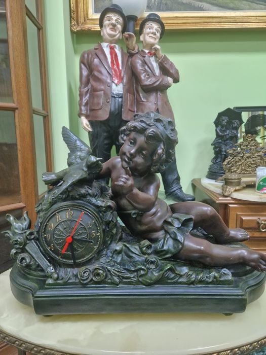 Уникален антикварен холандски каминен часовник