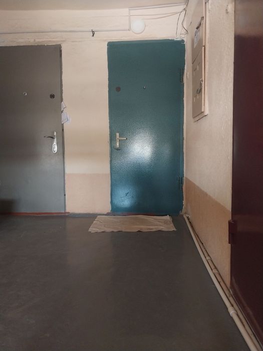 Квартира 1 ком. Переделанный на 2 х ком в г. Янгиюль Артикова. 4 этаж