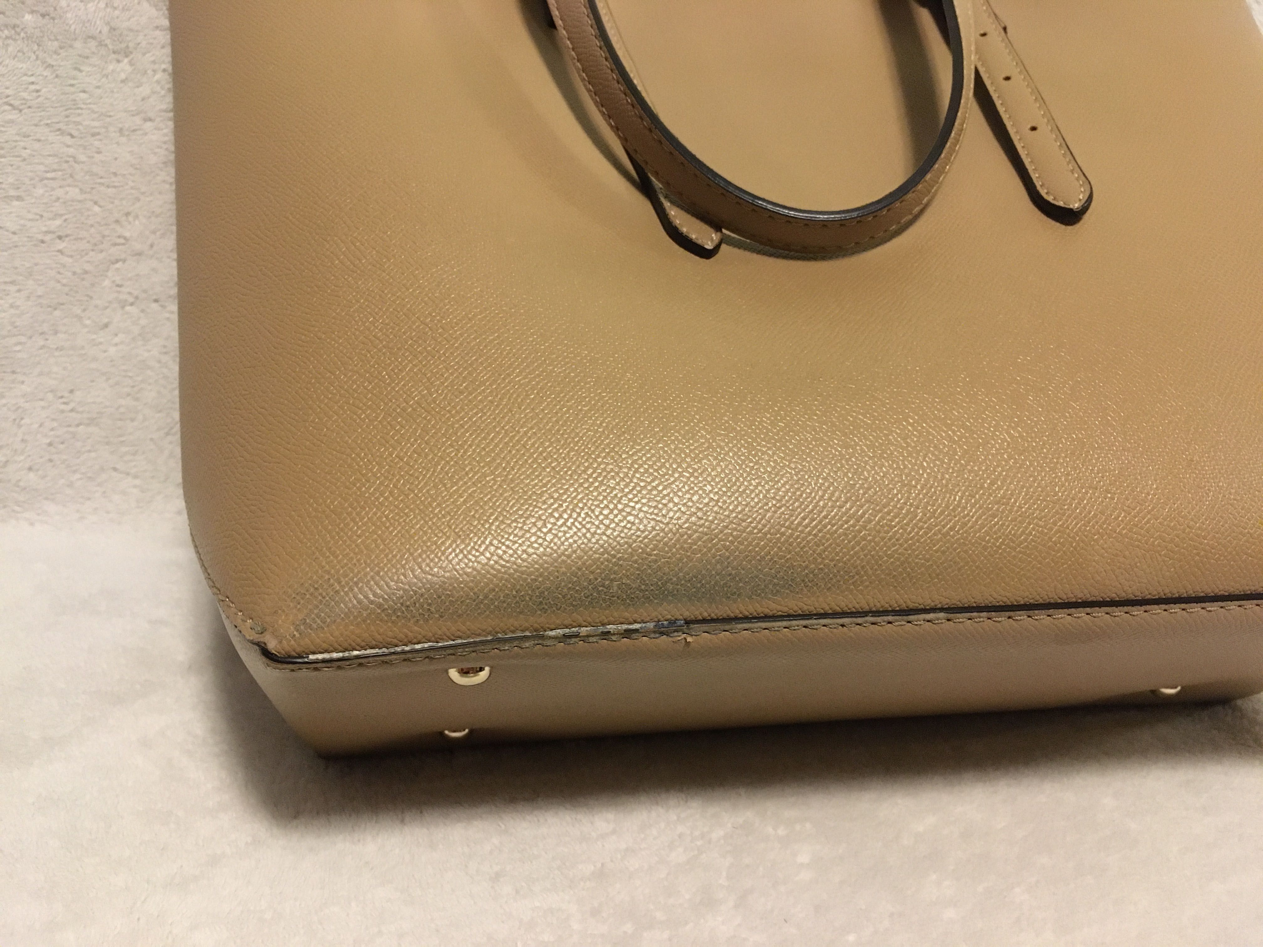 Оригинална дамска бежова чанта Guess