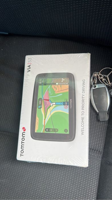 gps tomtom via53(pachet gratuit de update harti pe viata)