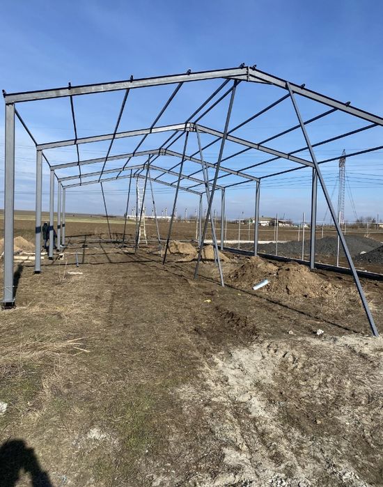 Vand hala structura 200mp metalică 10x20x4 confectionata din profil ip