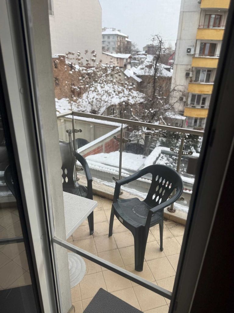 Дава се под наем Тристаен апартамент в София, Център - 120 кв.м за 700 € - Снимка #10