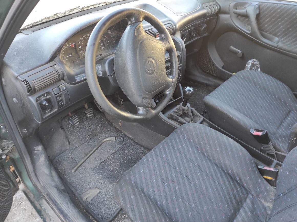 Продавам на части OPEL ASTRA 1.4 16V 95 г