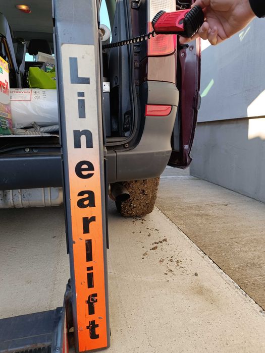 Lift pentru auto - AMF Bruns Linearlift, capacitate 400 KG, 12V