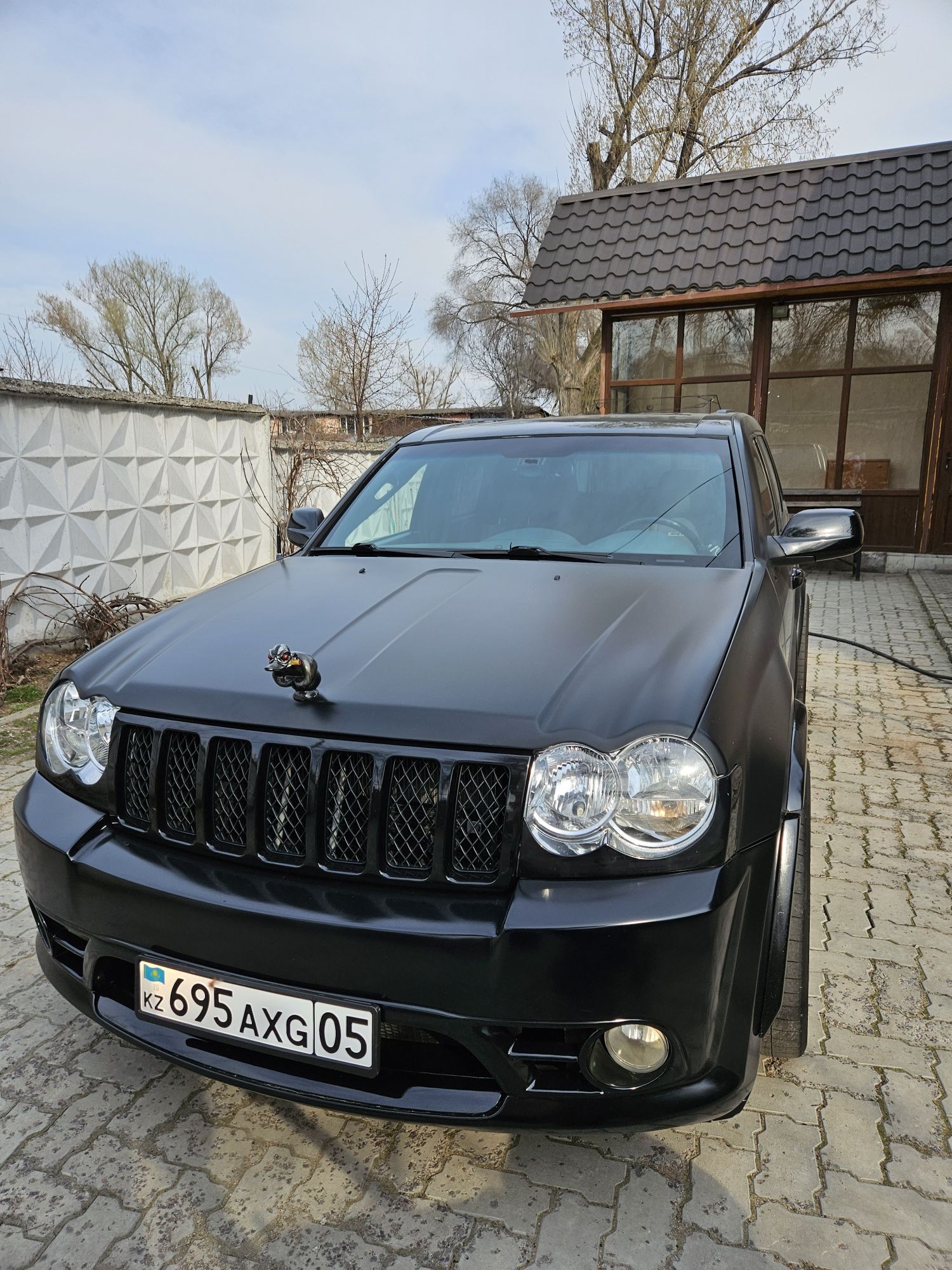 Продам автомобиль Jeep Grand Cherokee