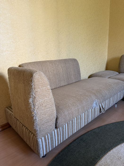 Продается итальянский диван.