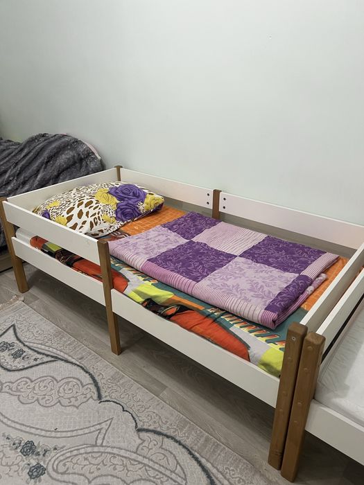 Кровать детские 2 штуки