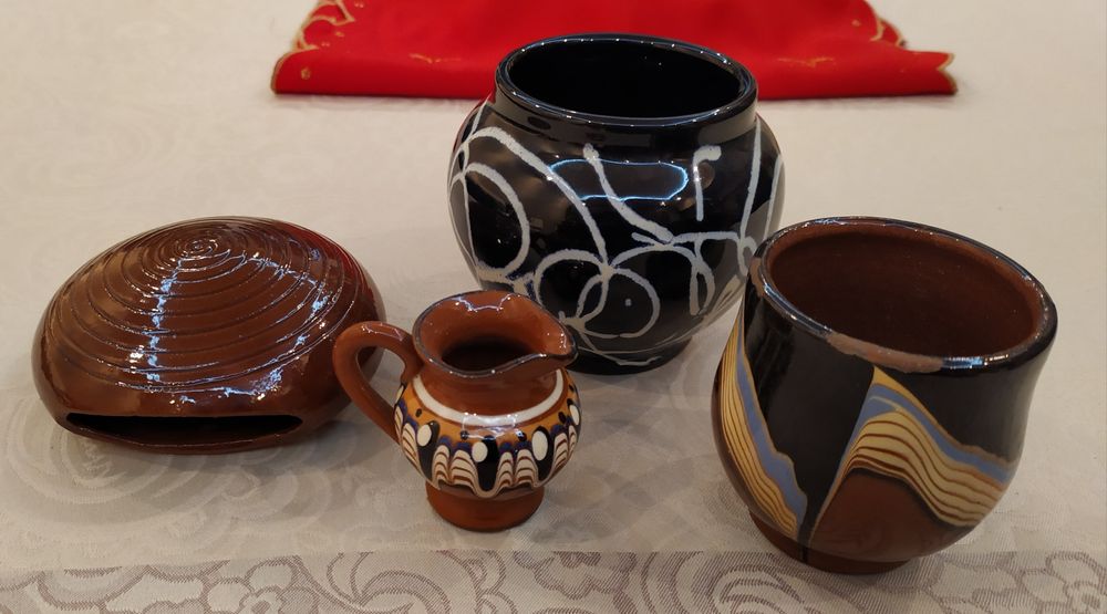 Битови неща, вази, свещник, солнички