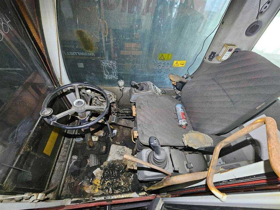 Cabina utilaj O&K MH6.5 - Piese de schimb O&K