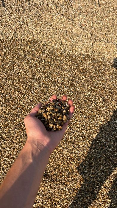 Nisip, piatră, balast, pământ