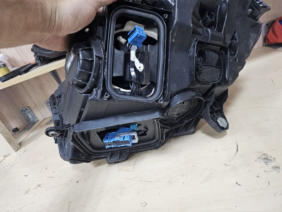 Десен фар Mercedes W214 desen far мерцедес 214 е класа