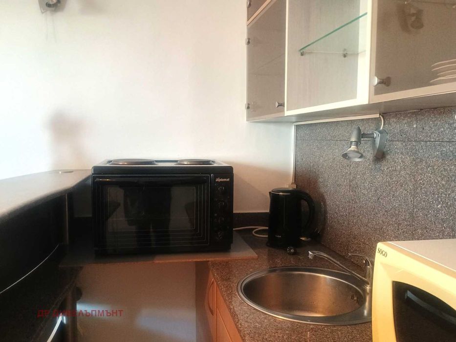 Дава се под наем Едностаен апартамент в София, Център - 31 кв.м за 407.49 € - Снимка #5