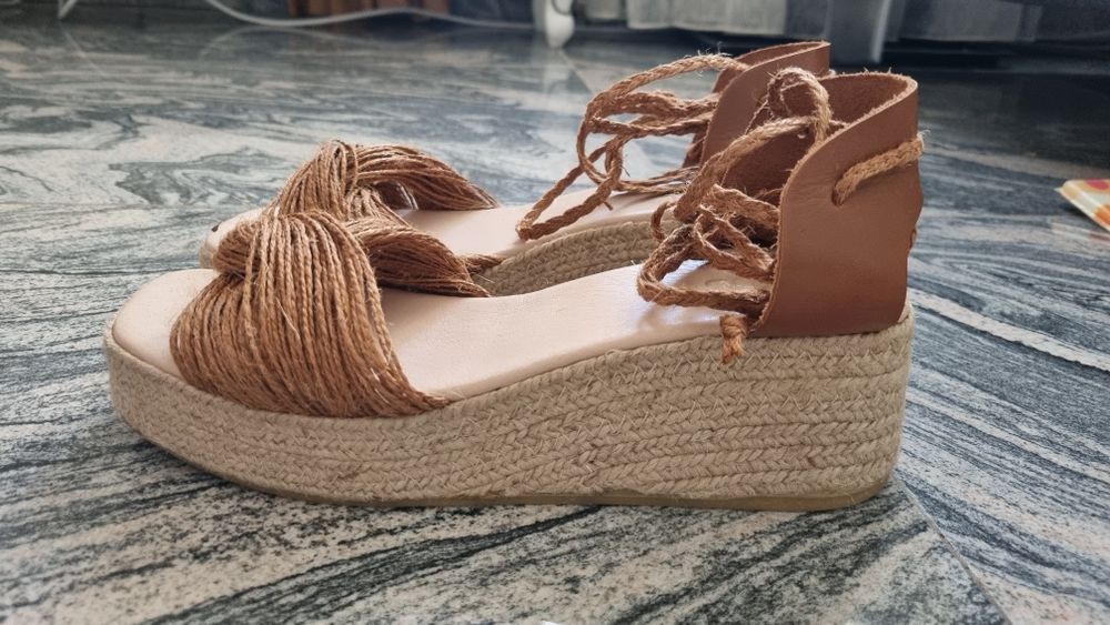 Sandale superbe cu platforma