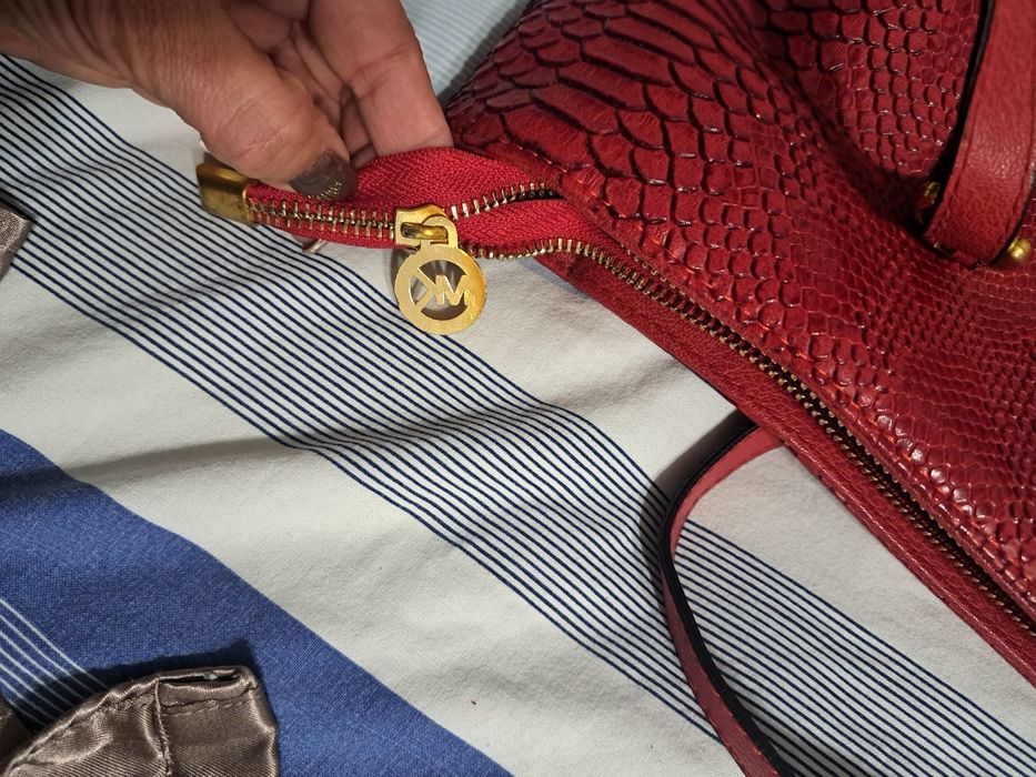 Червена дамска чанта Michael Kors