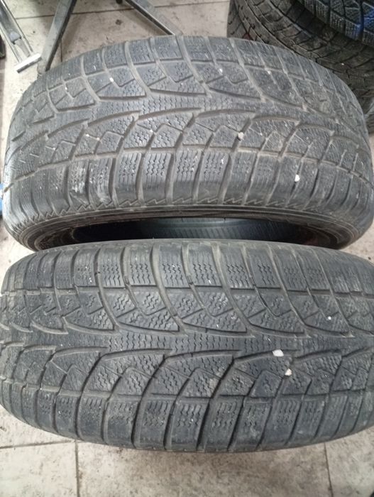 Продам две покрышки 215/55 r16.